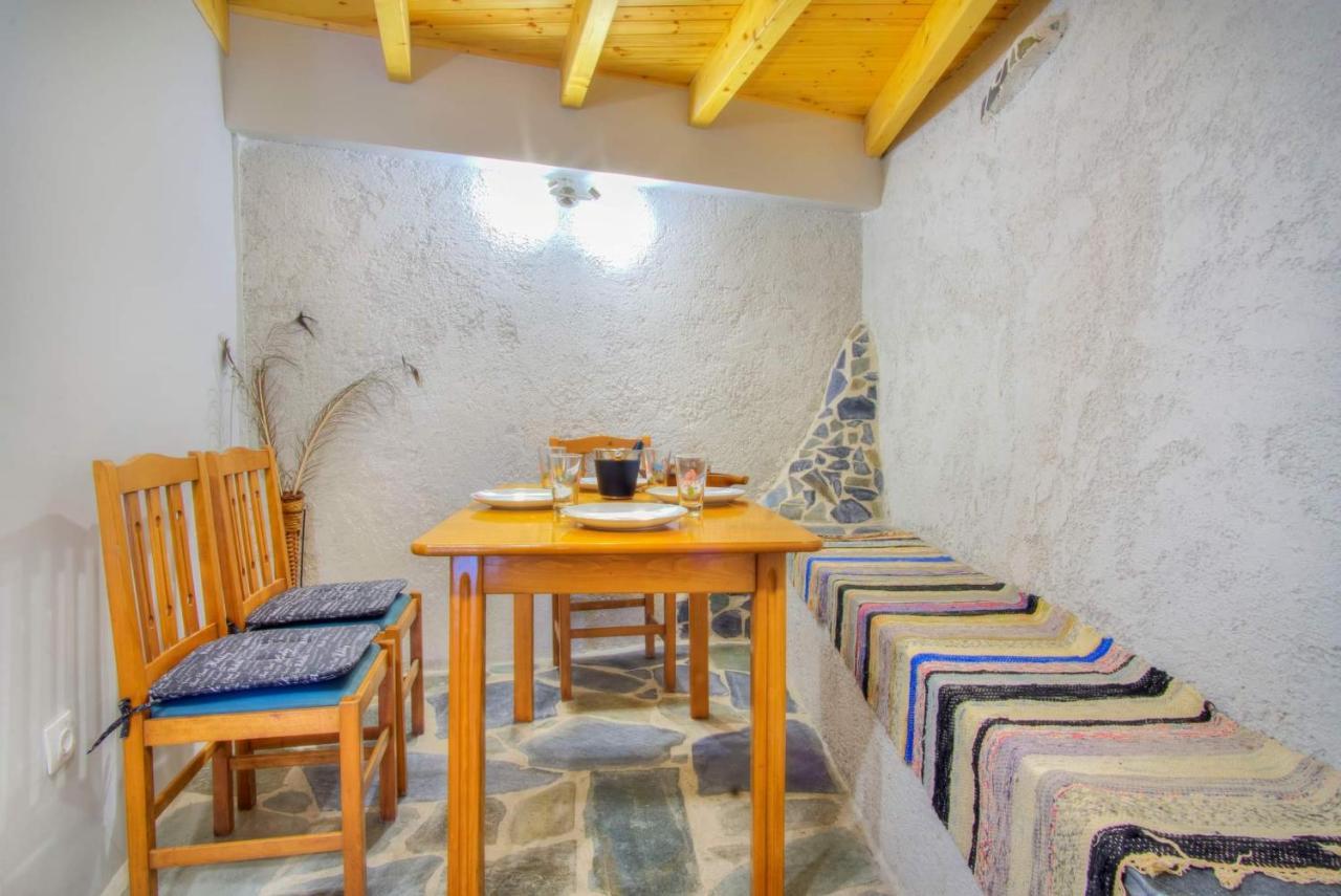 Appartamento Παραδοσιακό Σπίτι Στο Χωριο Agioi Deka  Esterno foto